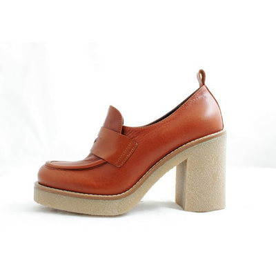 Heeled Loafers in Rich Tan