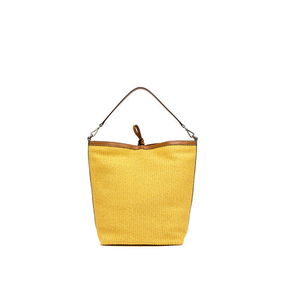 Vanessa in Lemon