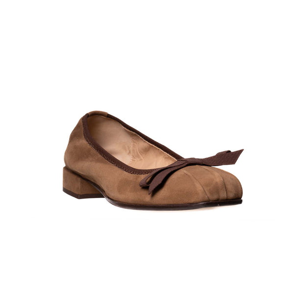 Emma Pump in Cappucino