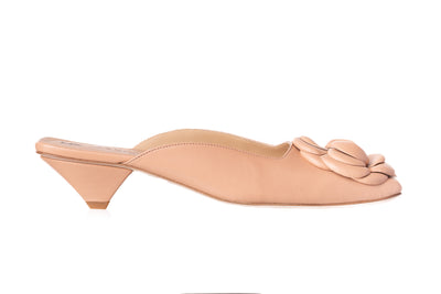 Nadia in Blush