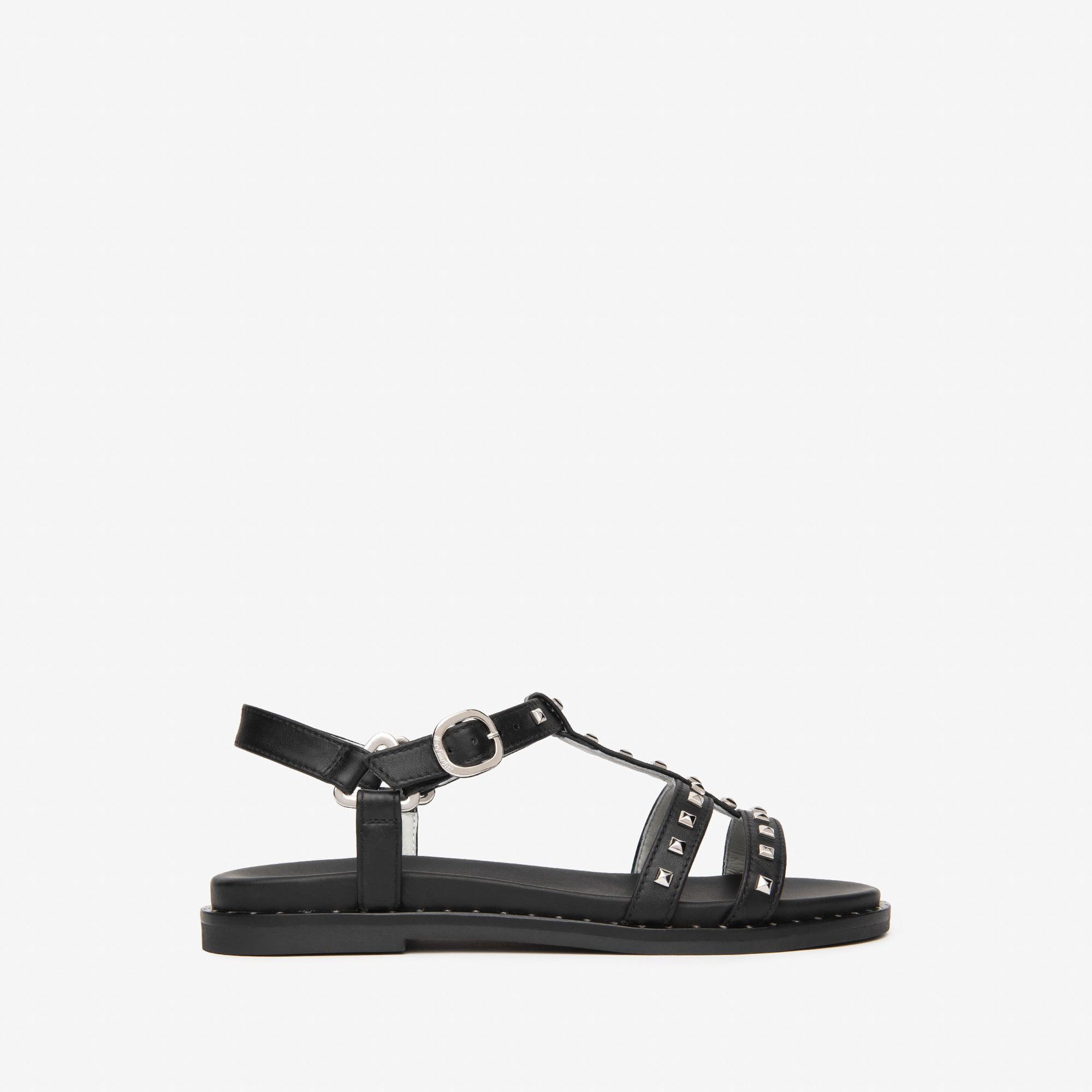 Nerina Sandals in Black