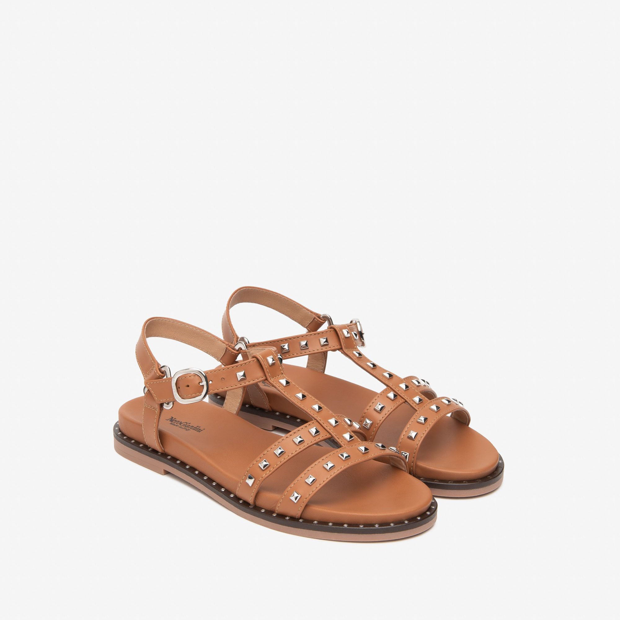 Nerina Sandals in Tan