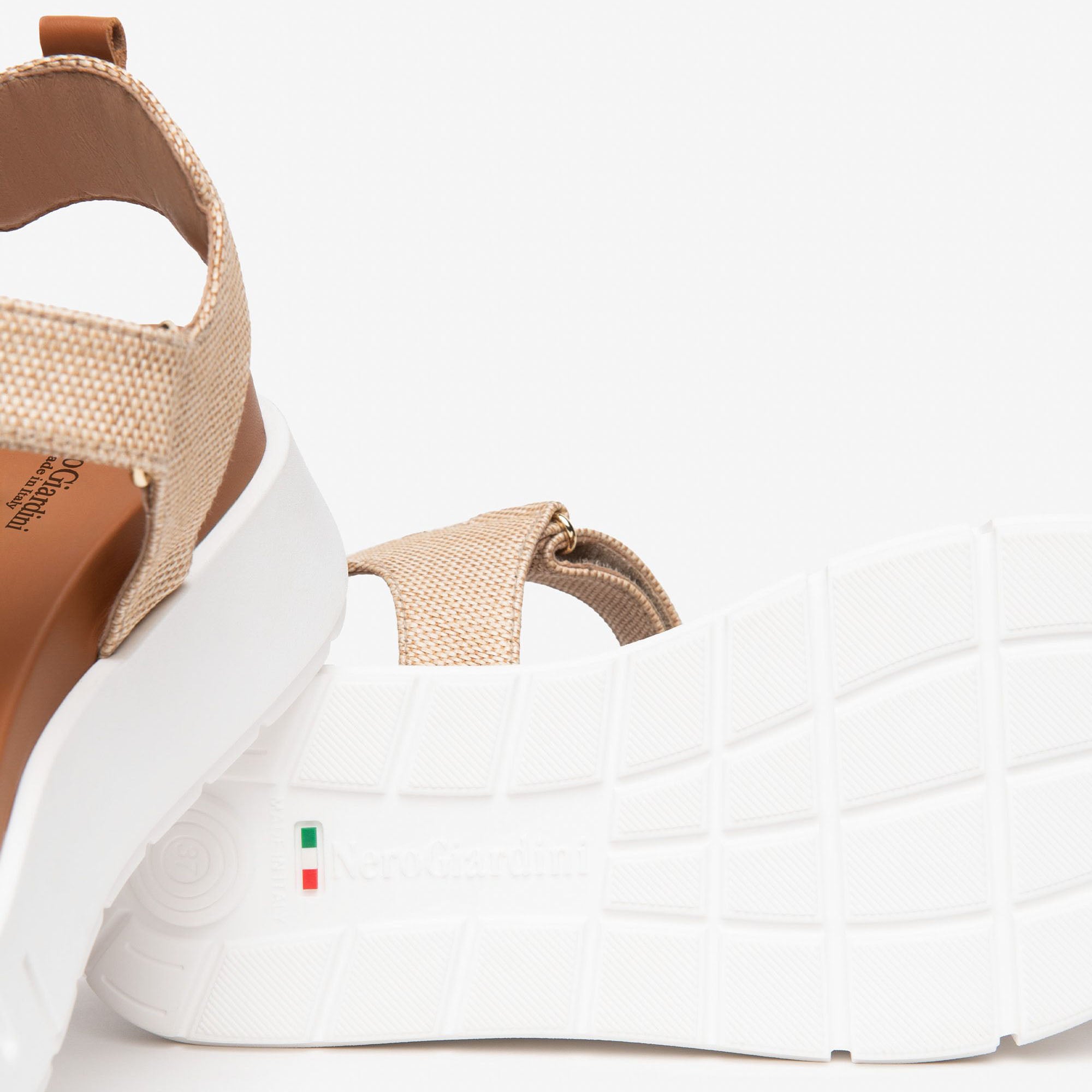 Seta Sandals
