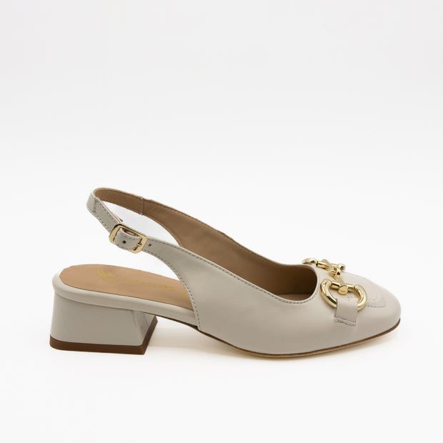 Luna Shoes in Cream