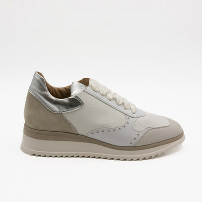 Elena Sneakers in White